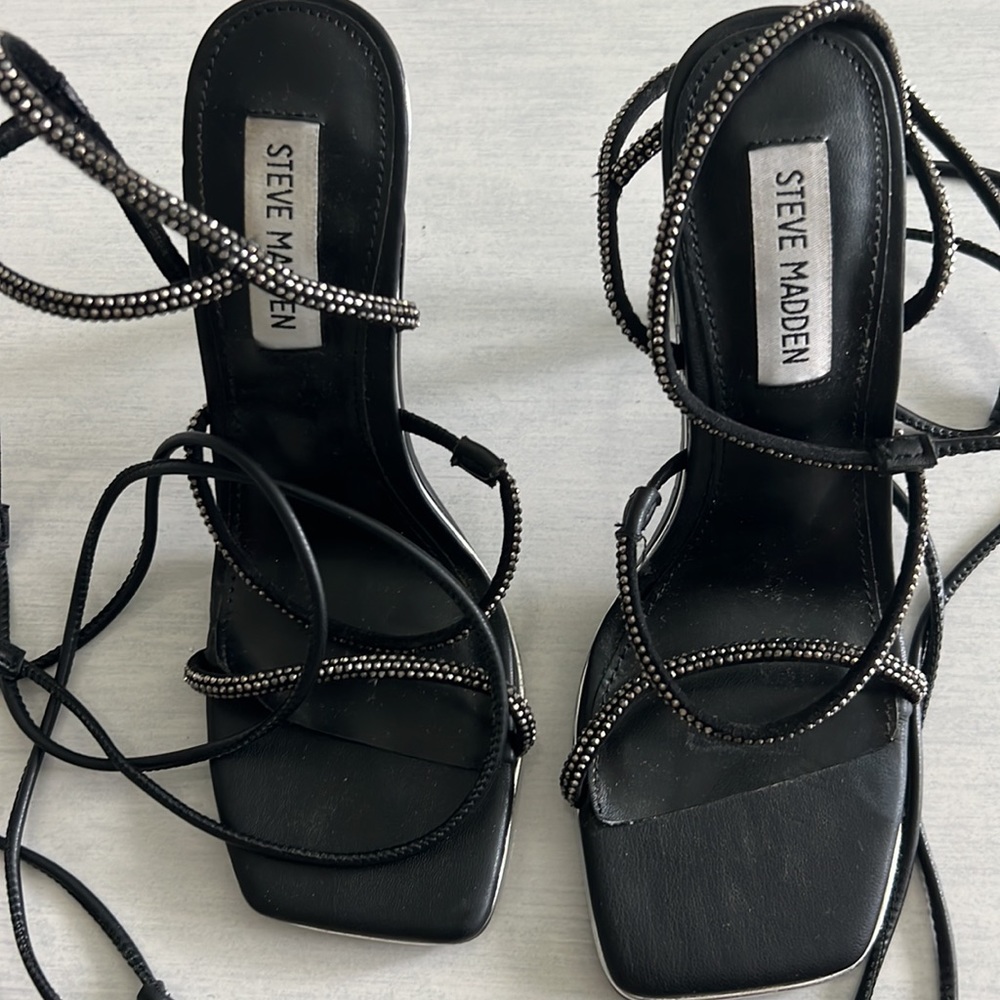 Steve Madden Women's Ankle Tie Heels Black - Size 6.5 - Picture 2 of 5